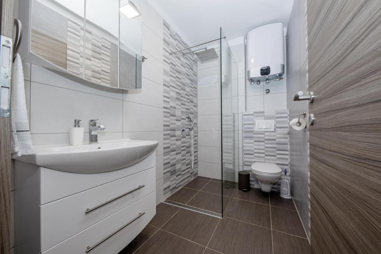 Apartments Gael Лопар Екстер'єр фото